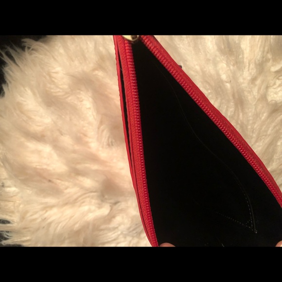 GUESS Wallet - Picture 3 of 3